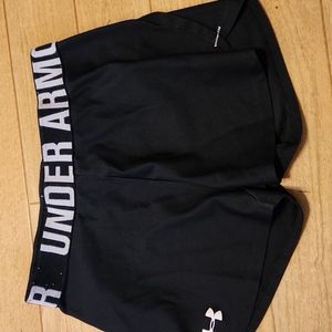Youth large under armor shorts